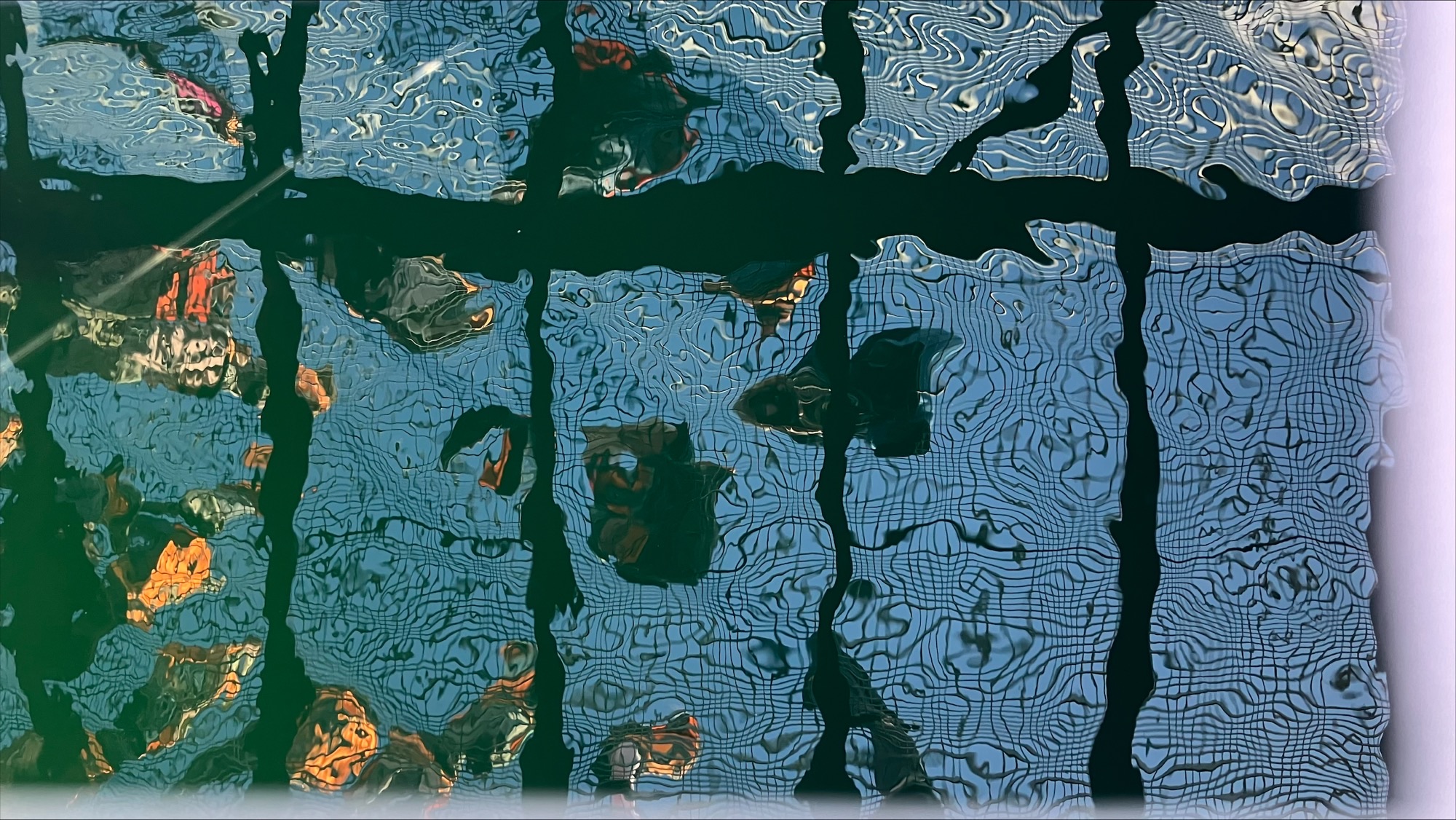 reflektion i vattnet